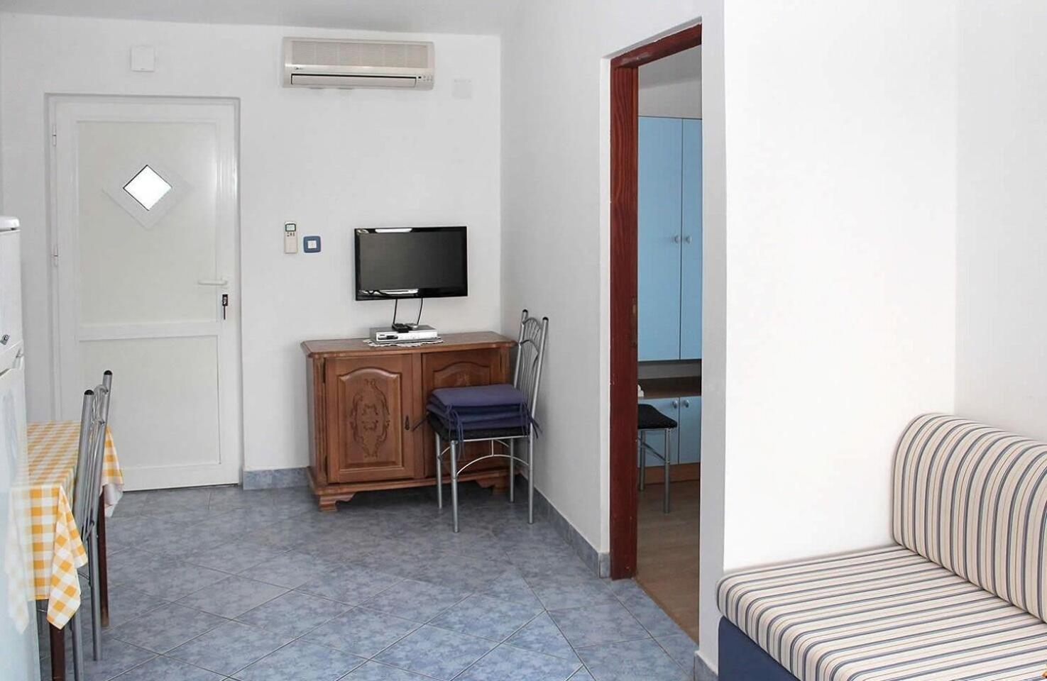 Vink Apartment *